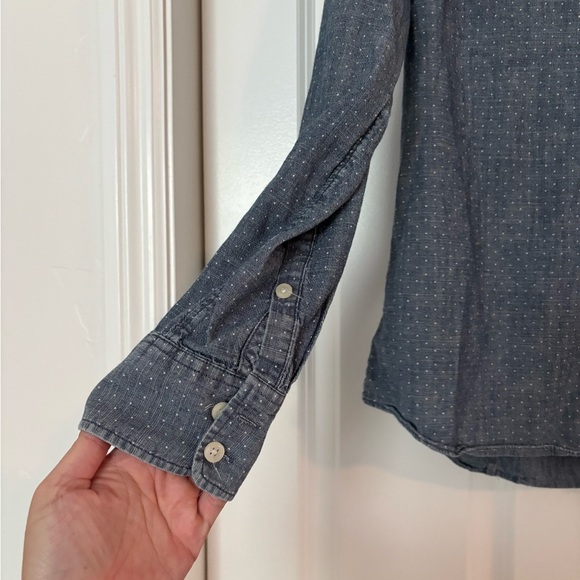 J. Crew Women's Blue Button-Down The Perfect Shirt - Picture 2 of 7